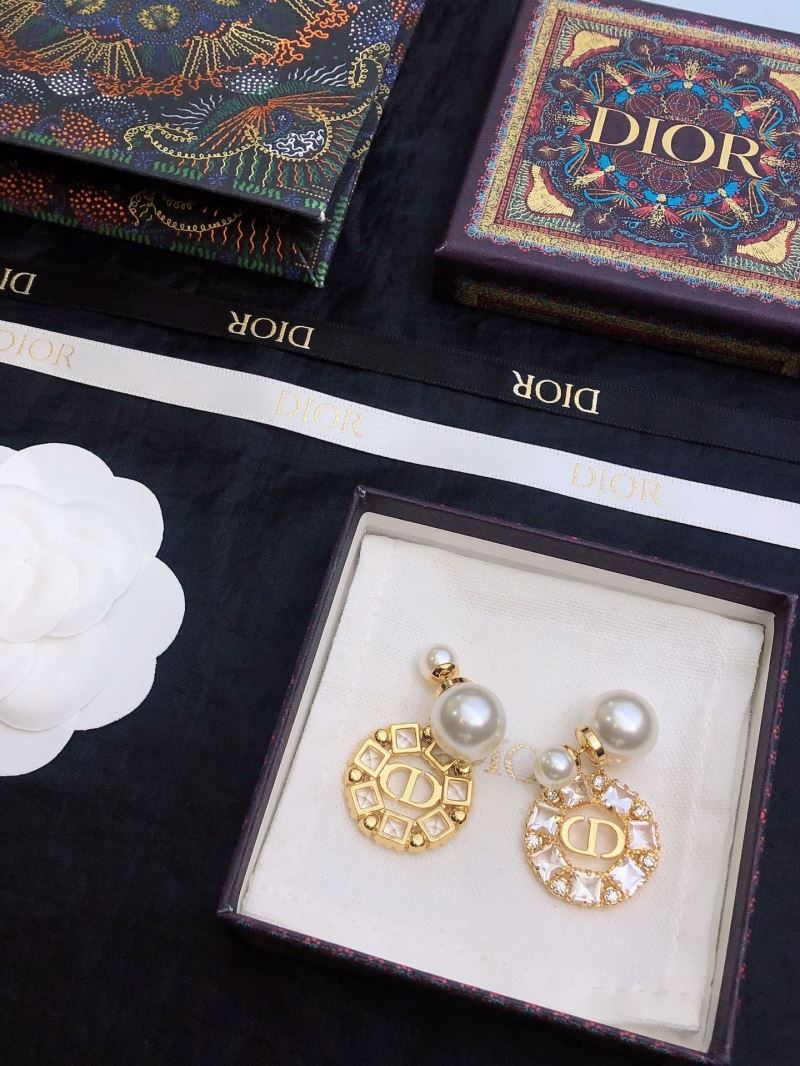 chr1st1an D10r earrings